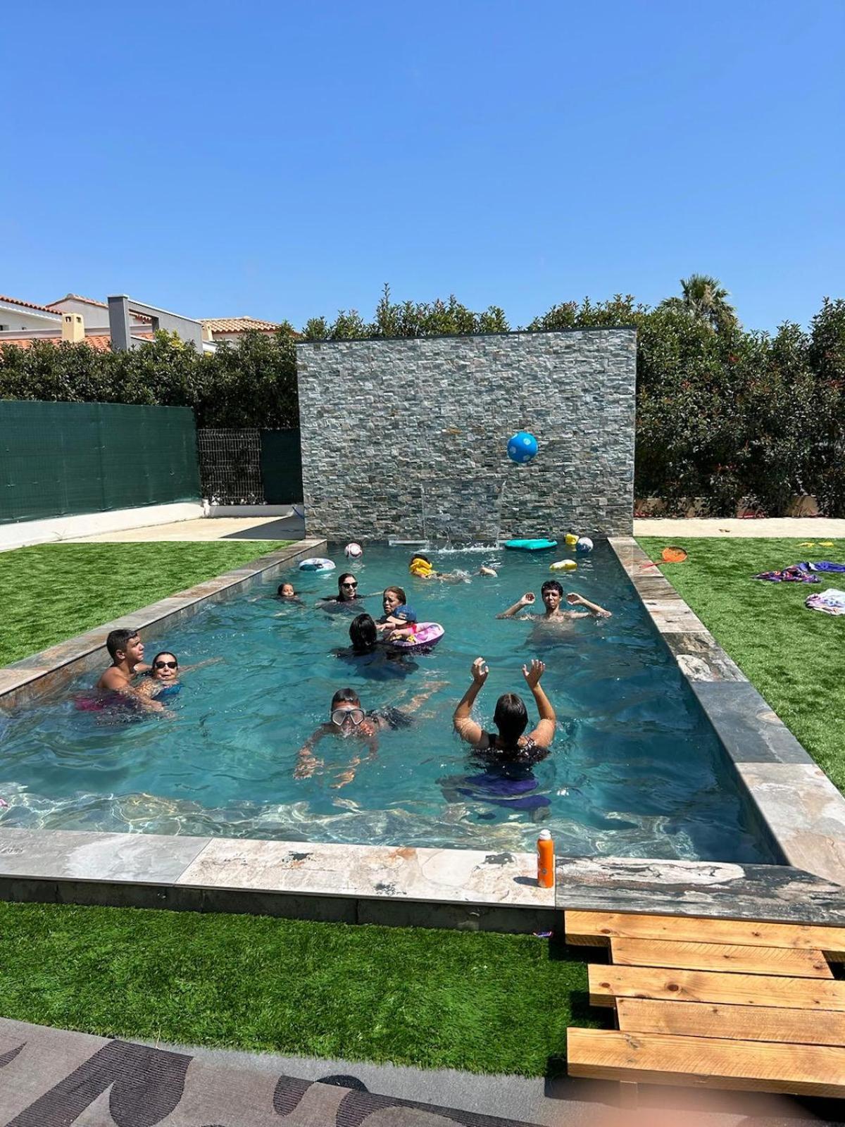 Grande Villa Avec Piscine Bompas  外观 照片
