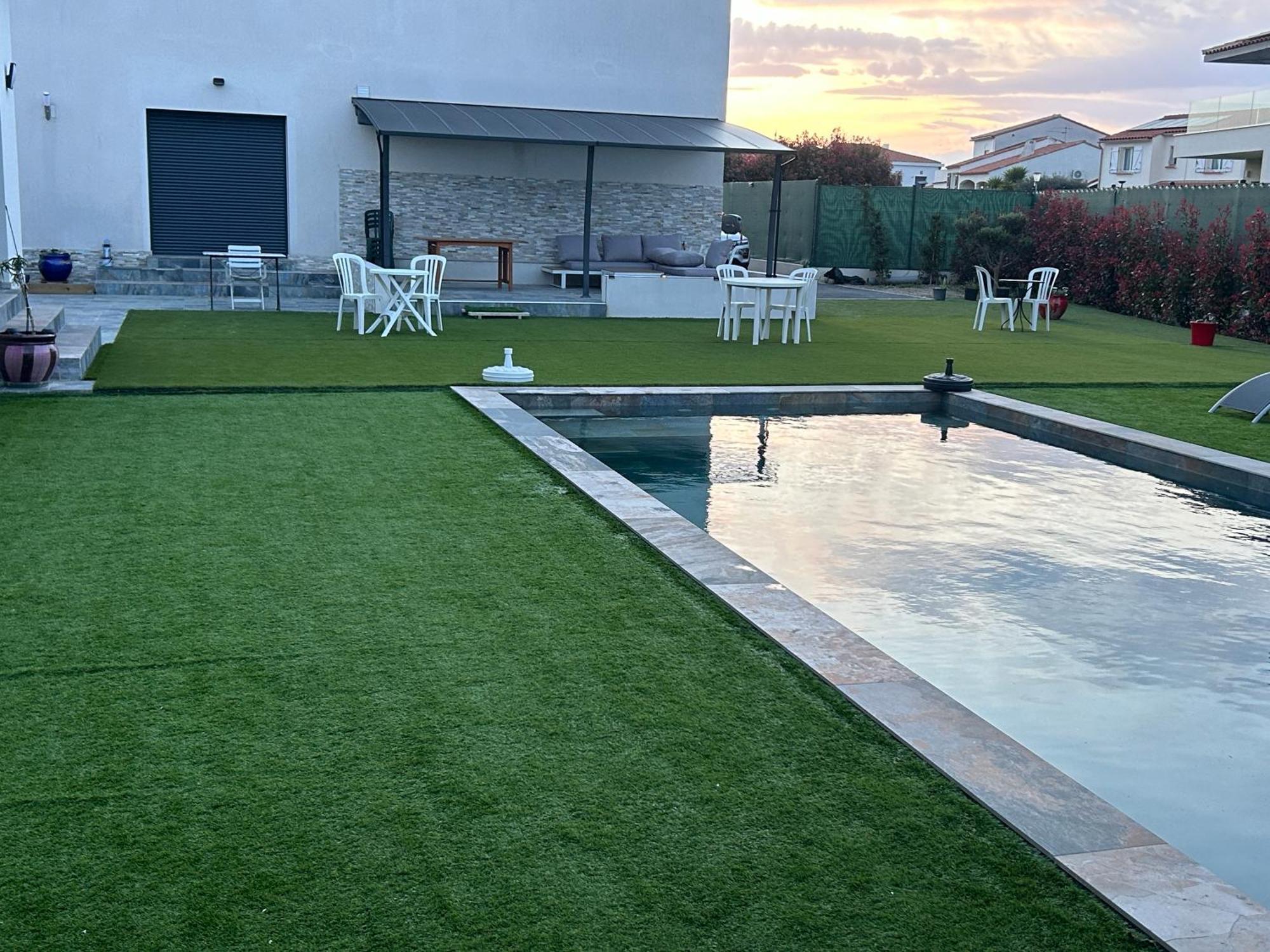 Grande Villa Avec Piscine Bompas  外观 照片